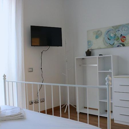 Lovely Navigli Studio With Balcony - Via Carlo Torre Milano Exteriör bild